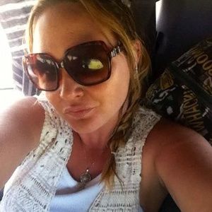 Meet your Posher, Nikita